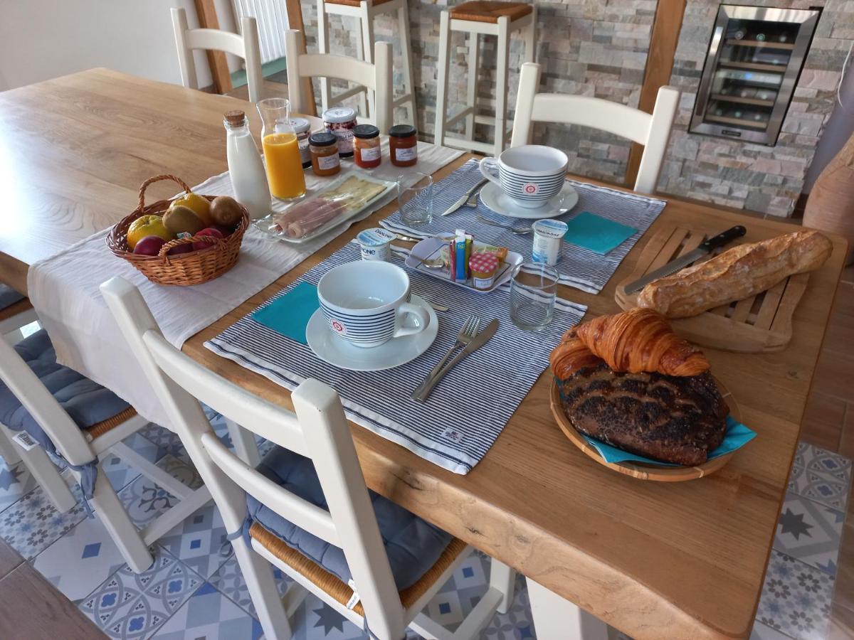 Bed and Breakfast "Chez Nat" Chaillevette Zewnętrze zdjęcie